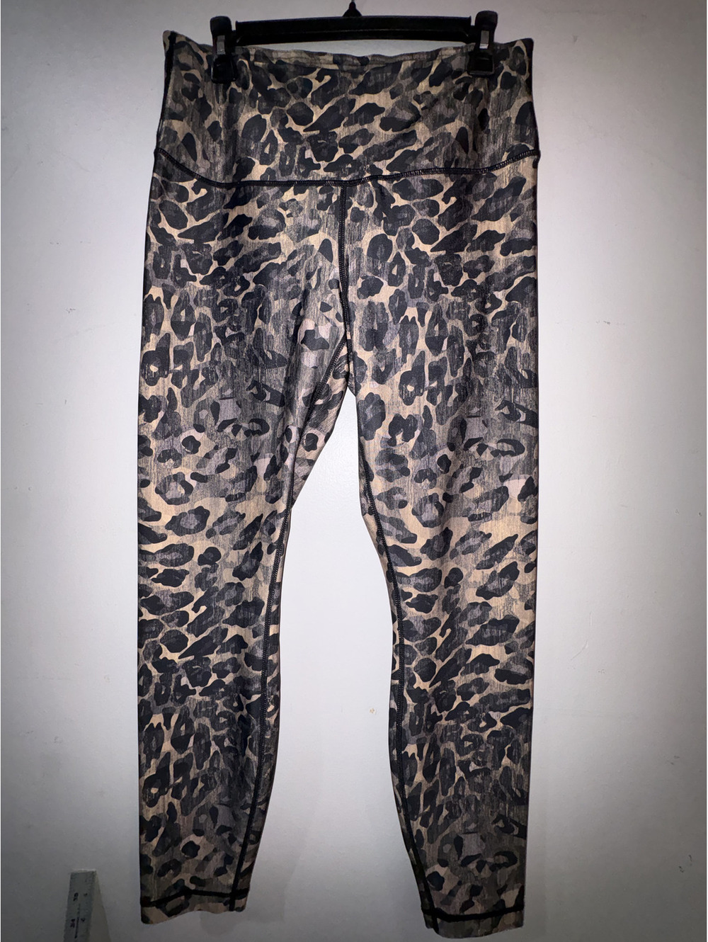 Leopard Print Athletic Leggings with High Waist